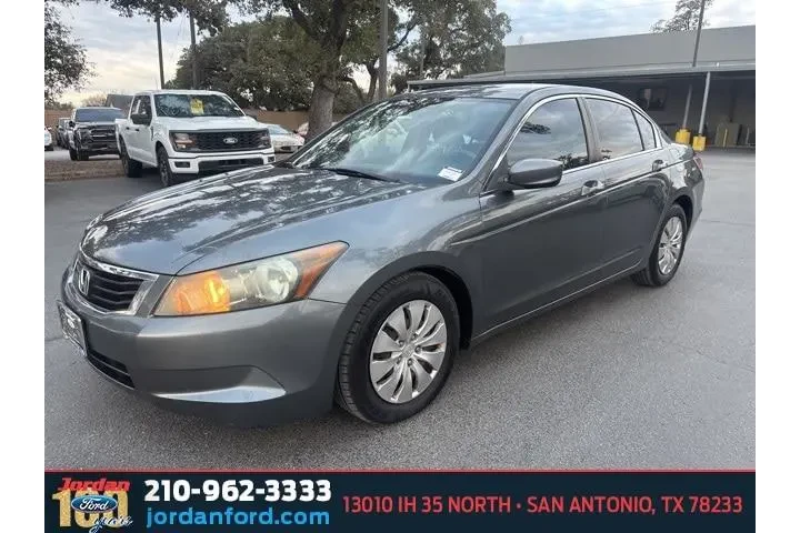 $6798 : Honda Accord 2010 LX 4dr Sed image 3