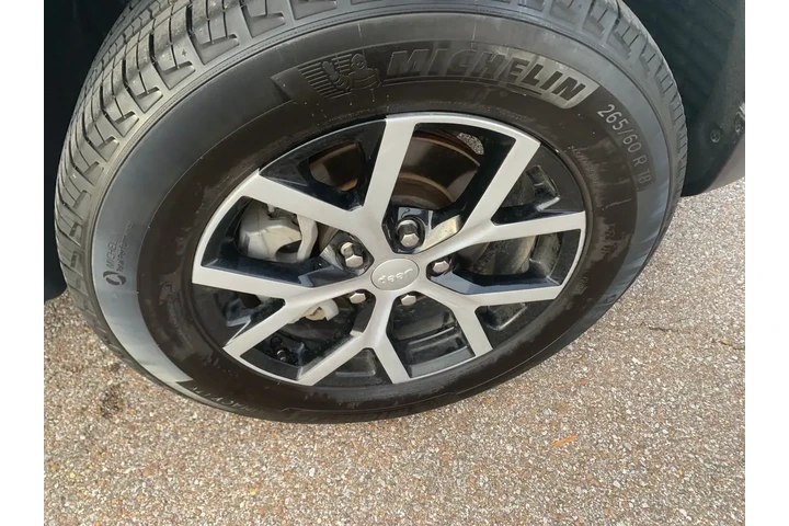 $37775 : Jeep Grand Cherokee 2024 4x4 image 10