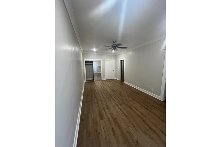 $1500 : **SE RENTA SINGLE** image 5