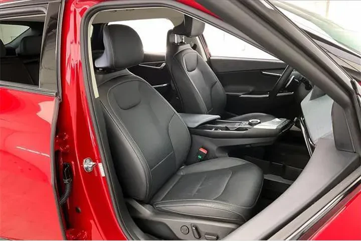 $22990 : Kia EV6 2023 AWD Wind 4dr Cr image 7