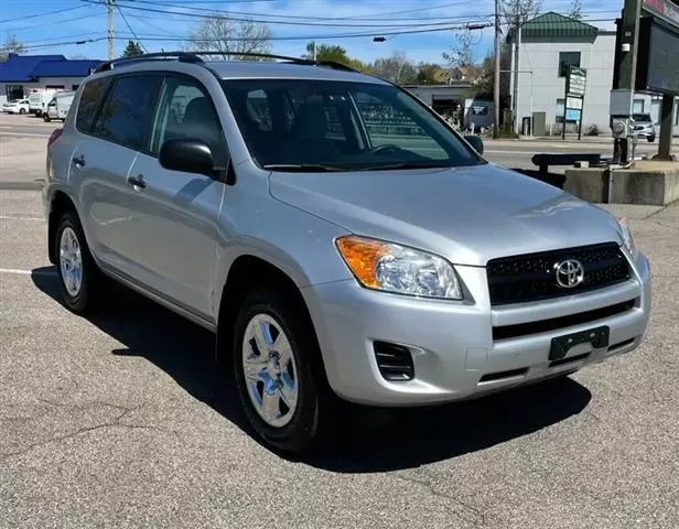 $7000 : 2011 Toyota RAV4 4WD image 4