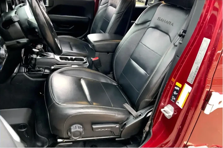 $24388 : Jeep Wrangler Unlimited 2021 image 7