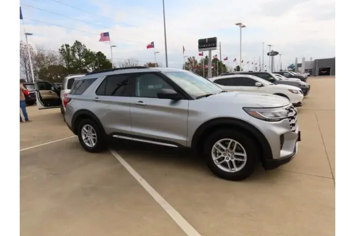 $32911 : Ford Explorer 2025 Active 4d image 6