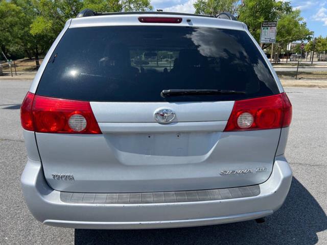 $4950 : 2006 Sienna XLE 7 Passenger image 5