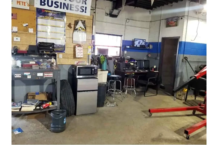 $65000 : MECHANICAL WORKSHOP image 2