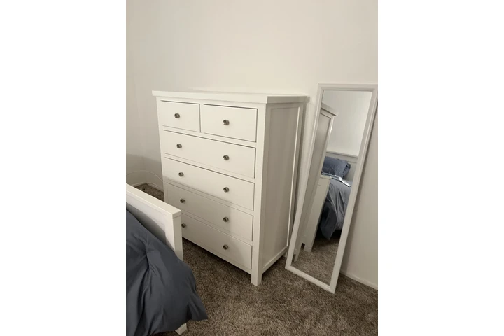 $800 : Se renta cuarto amueblado image 1