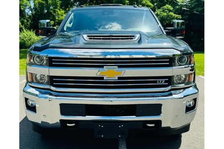 $50000 : 2017 Silverado 3500HD LTZ image 1