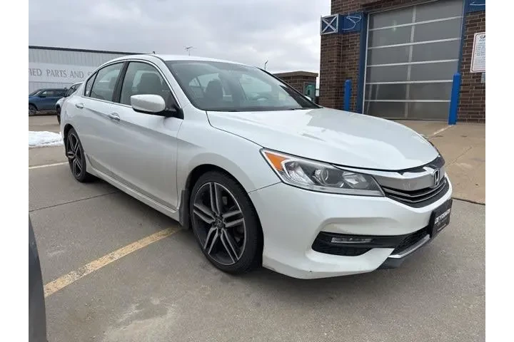 $17990 : Honda Accord 2017 Sport Spec image 1