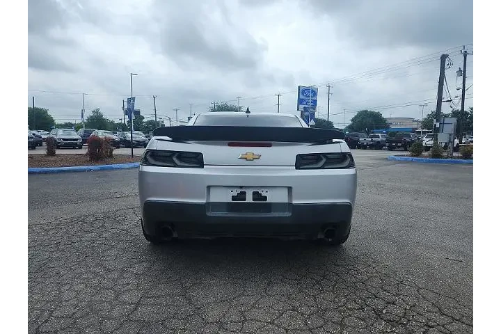 $15995 : Chevrolet Camaro 2015 LS 2dr image 4
