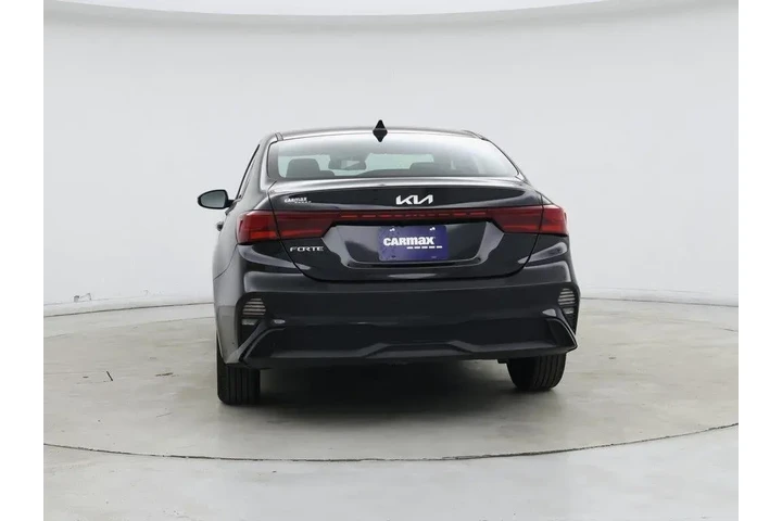 $18998 : Kia Forte 2023 LXS 4dr Sedan image 6