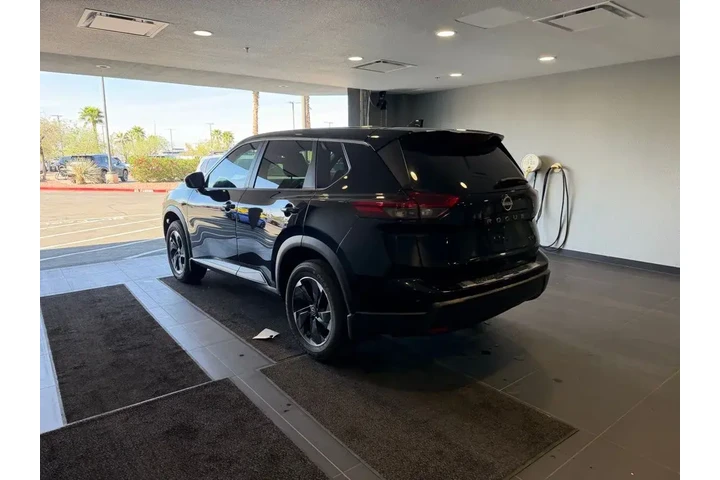 $25984 : Nissan Rogue 2024 SV 4dr Cro image 7