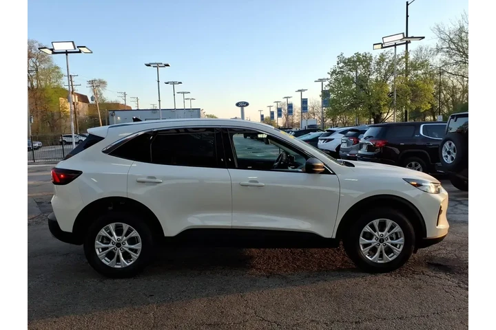 $24934 : Ford Escape 2023 AWD Active image 2
