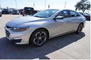 $15588 : Chevrolet Malibu 2020 LT 4dr thumbnail