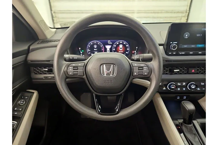 $27998 : Honda Accord 2024 EX 4dr Sed image 10