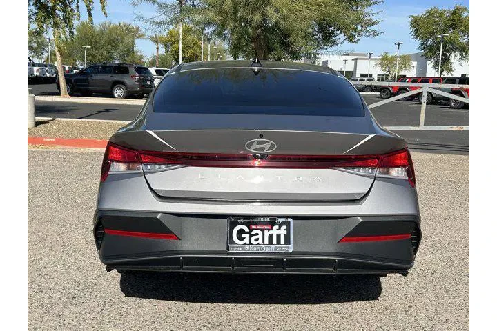 $19990 : Hyundai ELANTRA 2024 SEL 4dr image 7