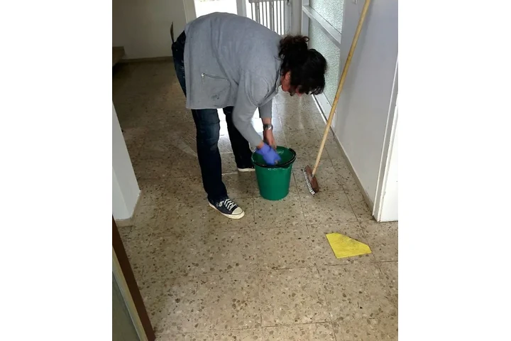 Requerimos personal image 1