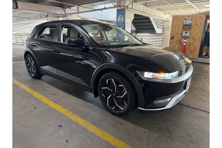 $19998 : Hyundai IONIQ 5 2022 SE 4dr image 2