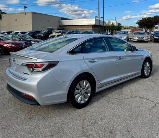 $7900 : 2016 Sonata Hybrid SE image 4