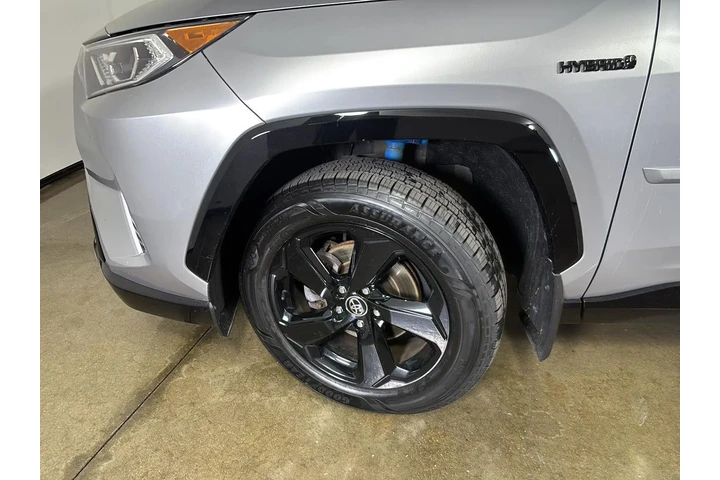 $30299 : Silver Certified 2020 RAV4 Hy image 5