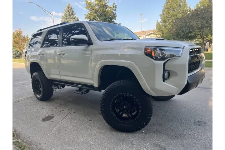 $29997 : 2019 4Runner TRD Off-Road Pre image 9