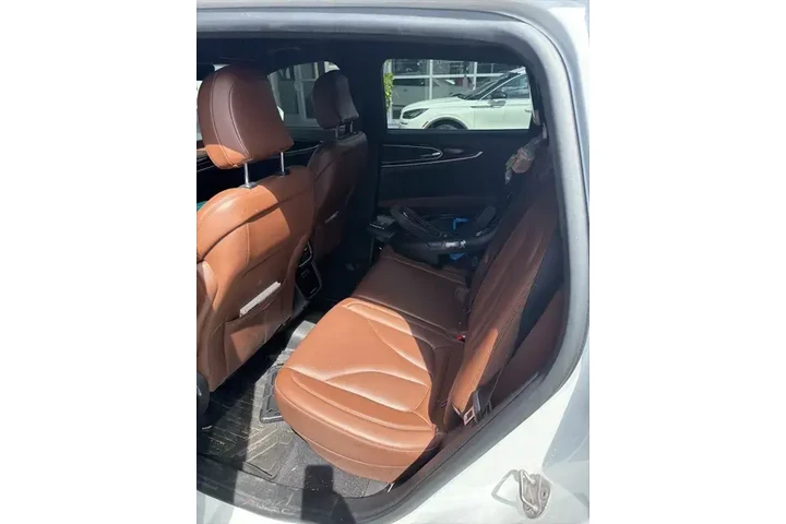 $38590 : Lincoln Nautilus 2023 AWD Re image 5