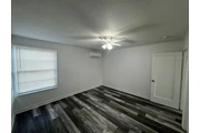 $800 : charming HOME ..Hialeah, FL thumbnail