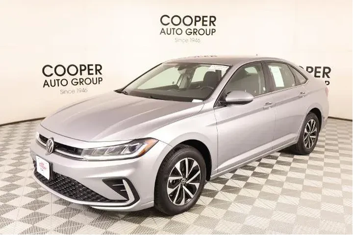 $21665 : Volkswagen Jetta 2025 S 4dr image 9
