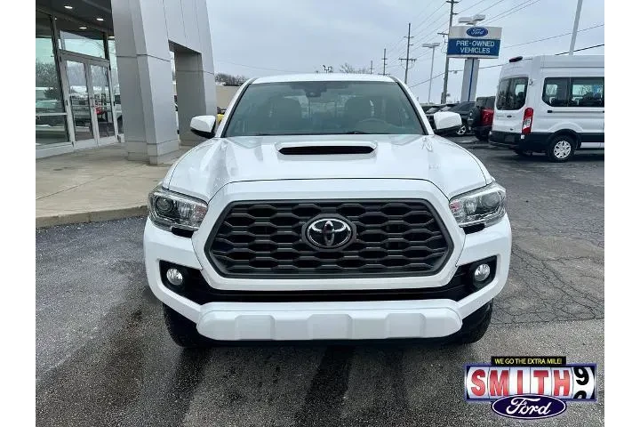 $34088 : Toyota Tacoma 2021 4x4 TRD S image 2