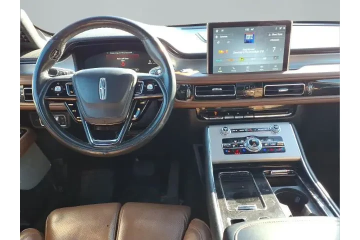 $39897 : Lincoln Aviator 2023 AWD Res image 4