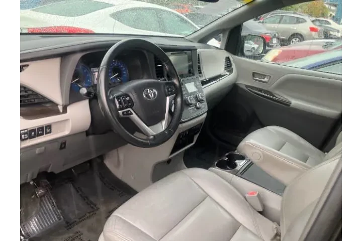 $16900 : 2015 Sienna image 9