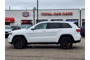 $22975 : 2022 Grand Cherokee WK Laredo thumbnail