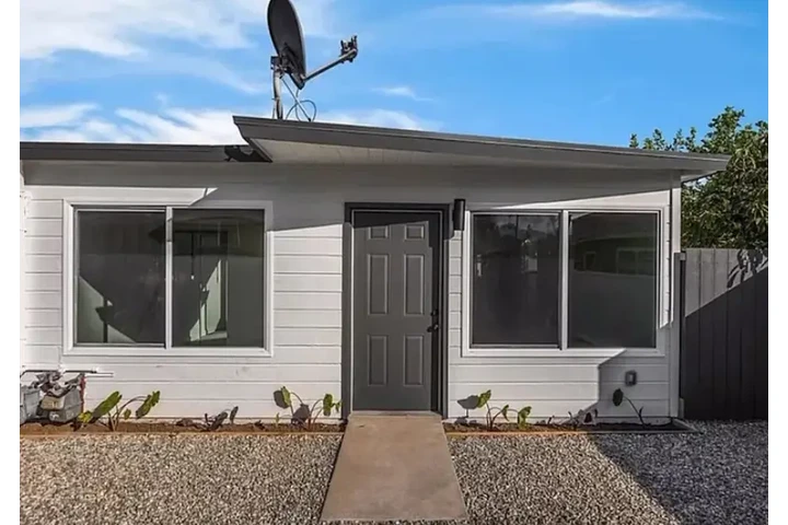 $1599 : HOUSE RENT IN Inglewood, CA image 1