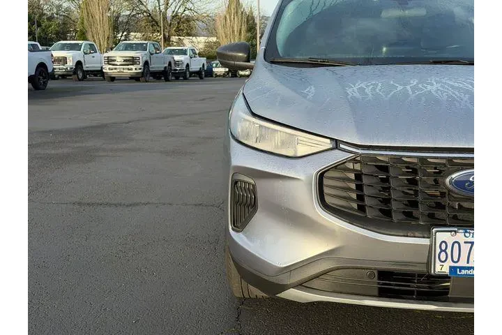 $23995 : Ford Escape 2023 AWD Active image 8