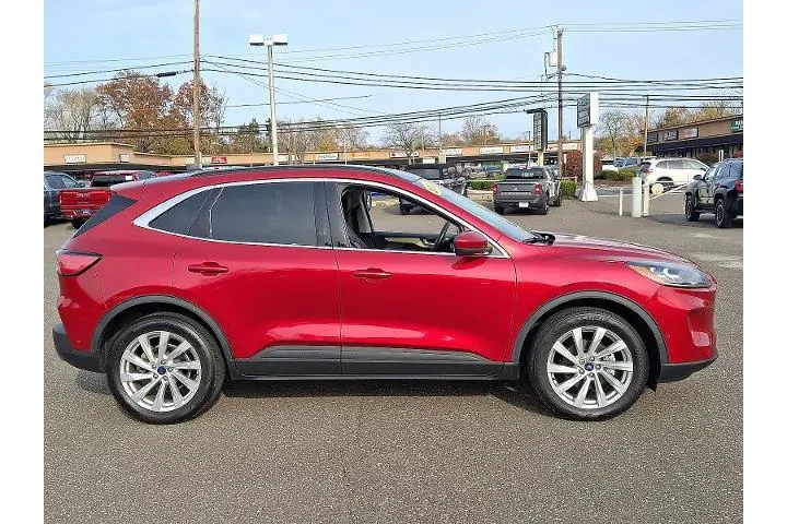 $27995 : Ford Escape 2022 AWD Titaniu image 7