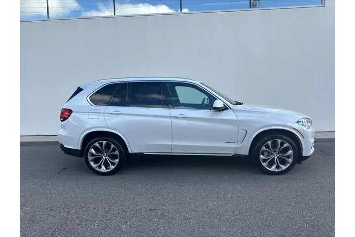 $22975 : BMW X5 2018 AWD xDrive50i 4d image 3