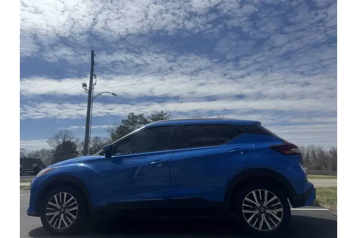 $6999 : 2021 Kicks SV image 9