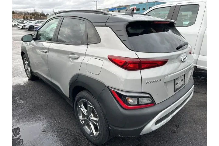$20195 : Hyundai KONA 2023 AWD SEL 4d image 4