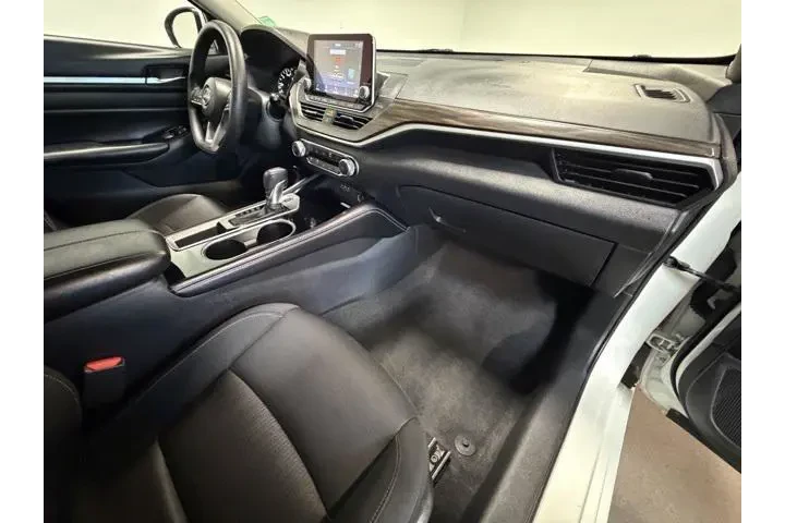$17443 : Nissan Altima 2023 2.5 SV 4d image 10