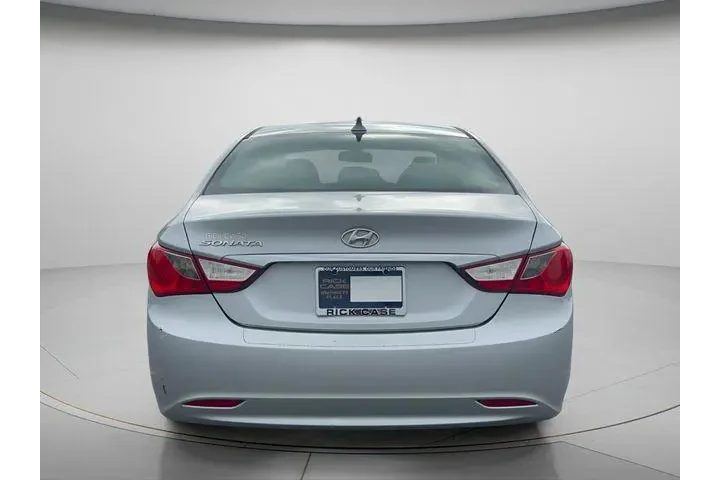 $5991 : Hyundai SONATA 2011 GLS 4dr image 5