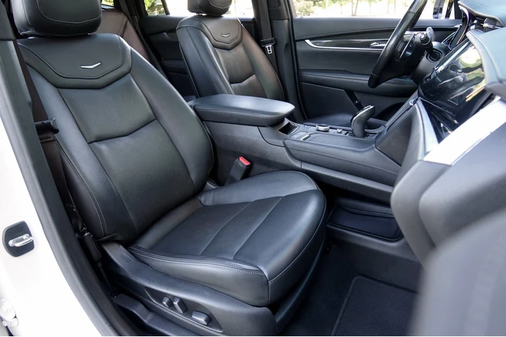 $18995 : 2021 XT6 AWD Sport image 8