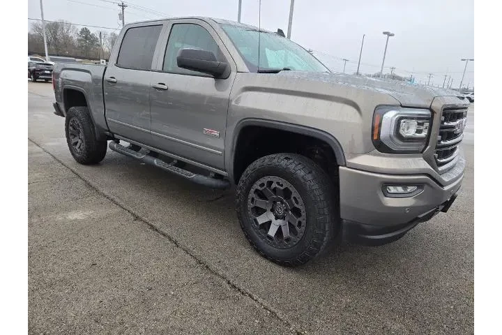 $23998 : GMC Sierra 1500 2017 4x4 SLT image 2