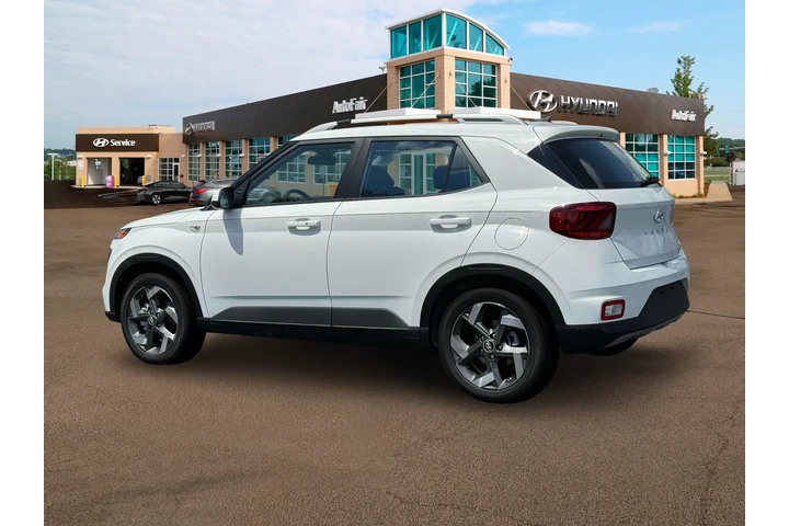 $18900 : Hyundai VENUE 2024 SEL 4dr C image 4