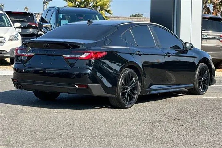 $28714 : Toyota Camry 2025 SE 4dr Sed image 4