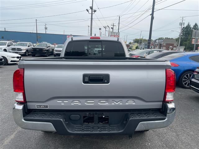 $23998 : 2016 Tacoma image 9