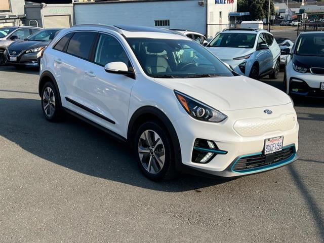 $23200 : Used 2021 Niro EV EX Premium image 3