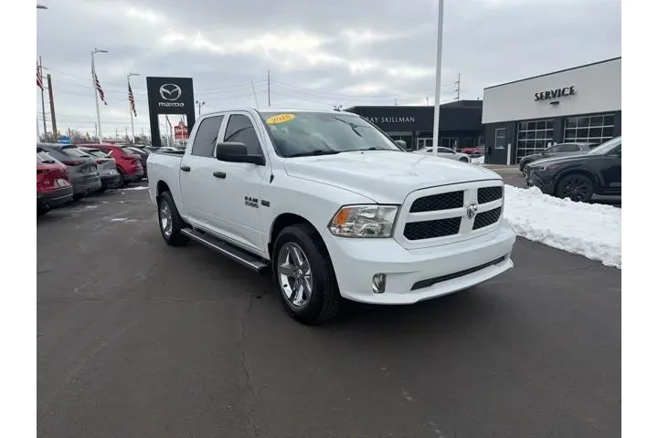 $14980 : Ram 1500 2018 4x2 Express 4d image 1