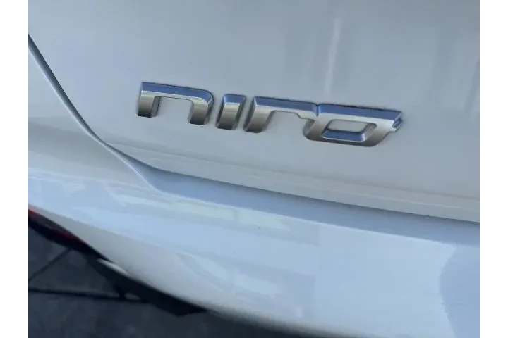 $23988 : Kia Niro 2022 EX Premium 4dr image 8