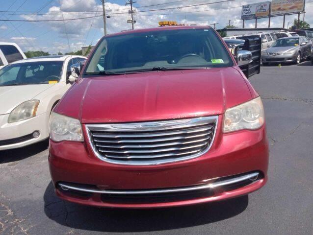 $8500 : 2013 Town and Country Touring image 5