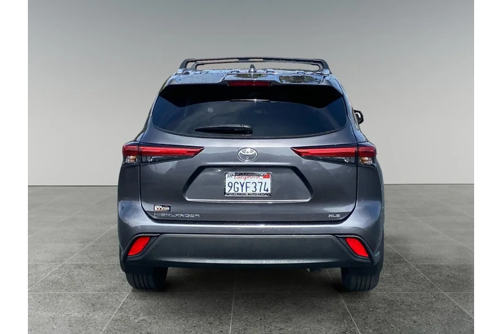 $39509 : Toyota Highlander 2023 XLE 4 image 4