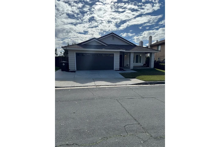 $1200 : Rancho Cucamonga - Renta image 1